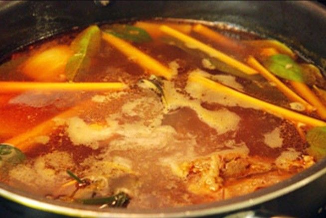 Cách nấu lẩu Thái ngon vị chua cay đơn giản tại nhà